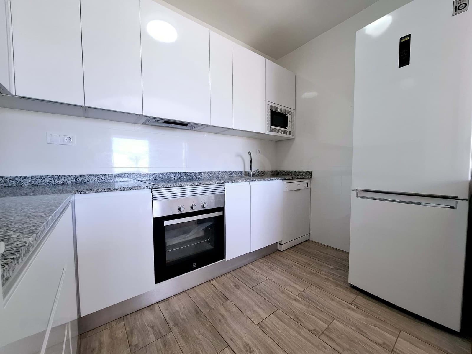 2 sypialnia Apartament na sprzedaż w Miasto Almeria - 240 000 € (Ref: 9988934)