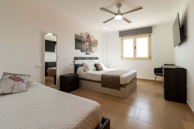 6 soverom Villa til salgs i Canuta, Calpe / Calp med svømmebasseng garasje - € 1 100 000 (Ref: 9988935)