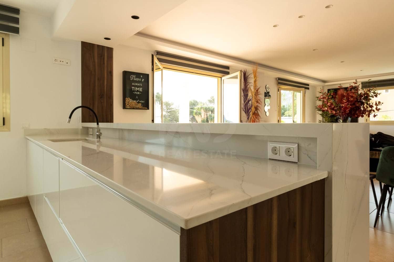 6 soverom Villa til salgs i Calpe / Calp med svømmebasseng garasje - € 1 100 000 (Ref: 9988935)