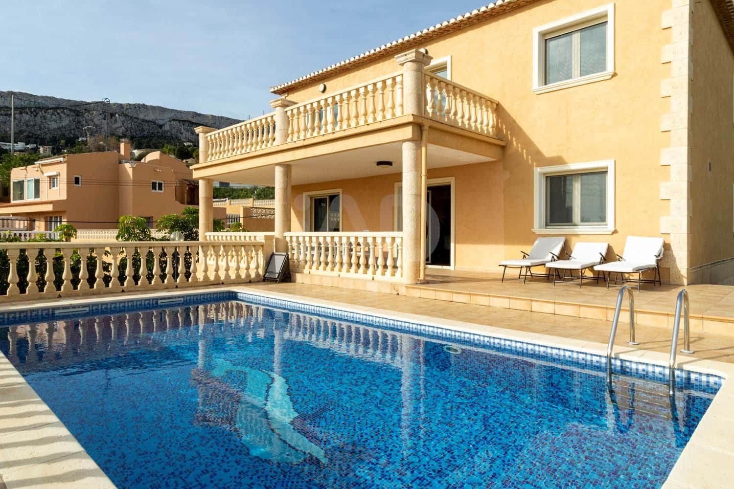 6 soverom Villa til salgs i Calpe / Calp med svømmebasseng garasje - € 1 100 000 (Ref: 9988935)