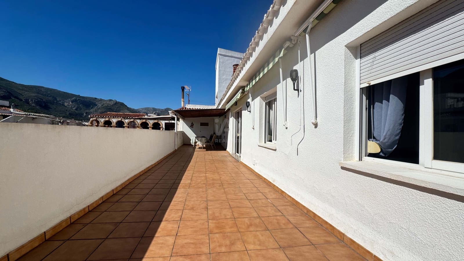 3 quarto Penthouse para venda em Alicante cidade com garagem - 170 000 € (Ref: 9988937)