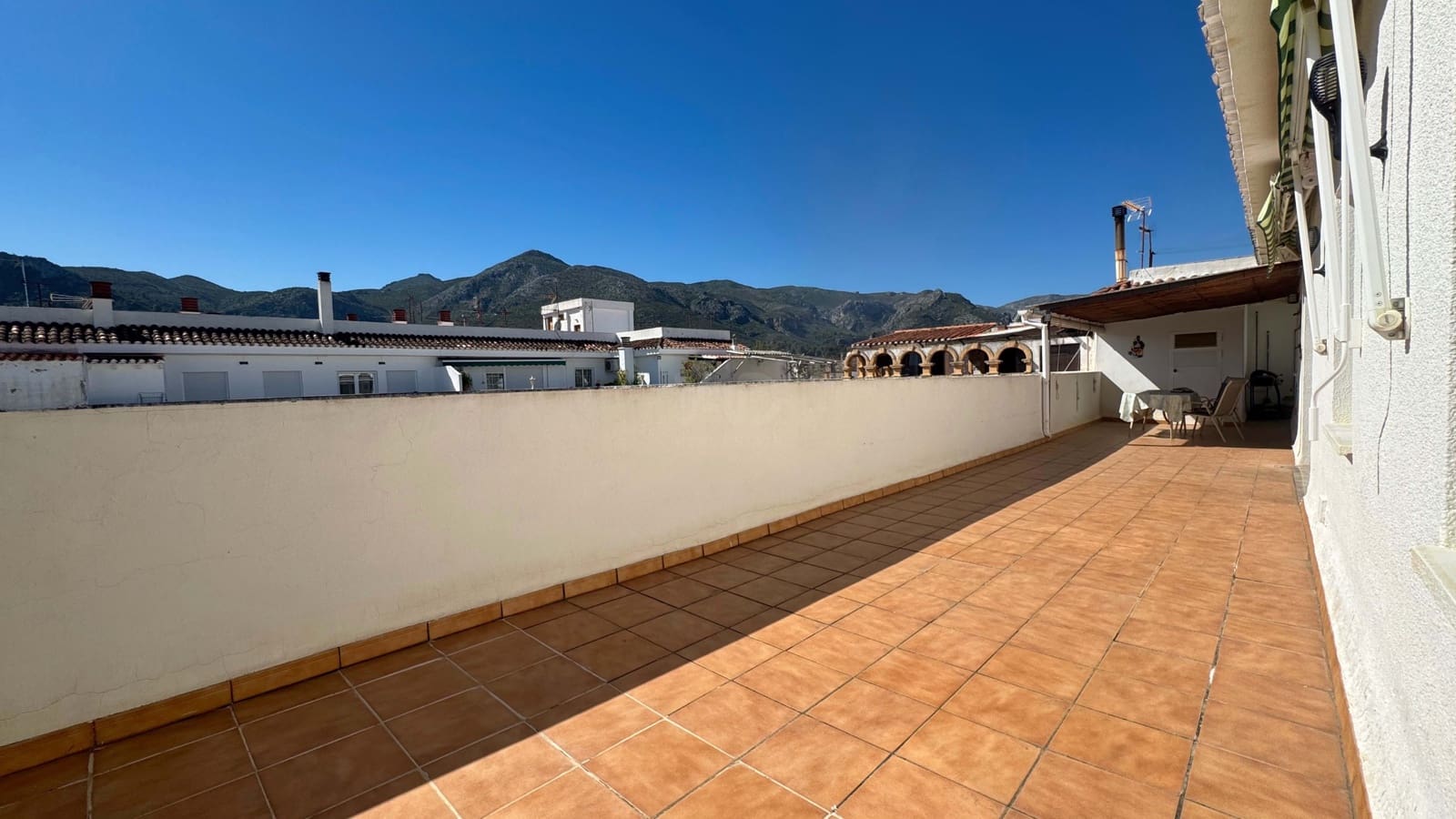 3 quarto Penthouse para venda em Alicante cidade com garagem - 170 000 € (Ref: 9988937)
