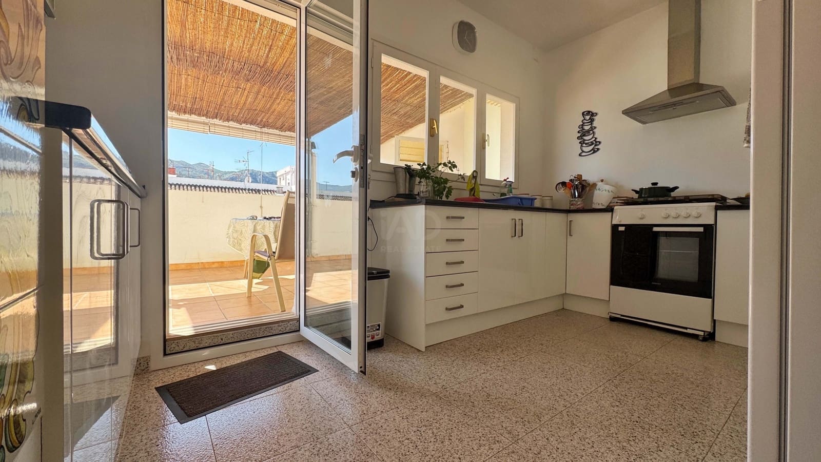 3 quarto Penthouse para venda em Alicante cidade com garagem - 170 000 € (Ref: 9988937)