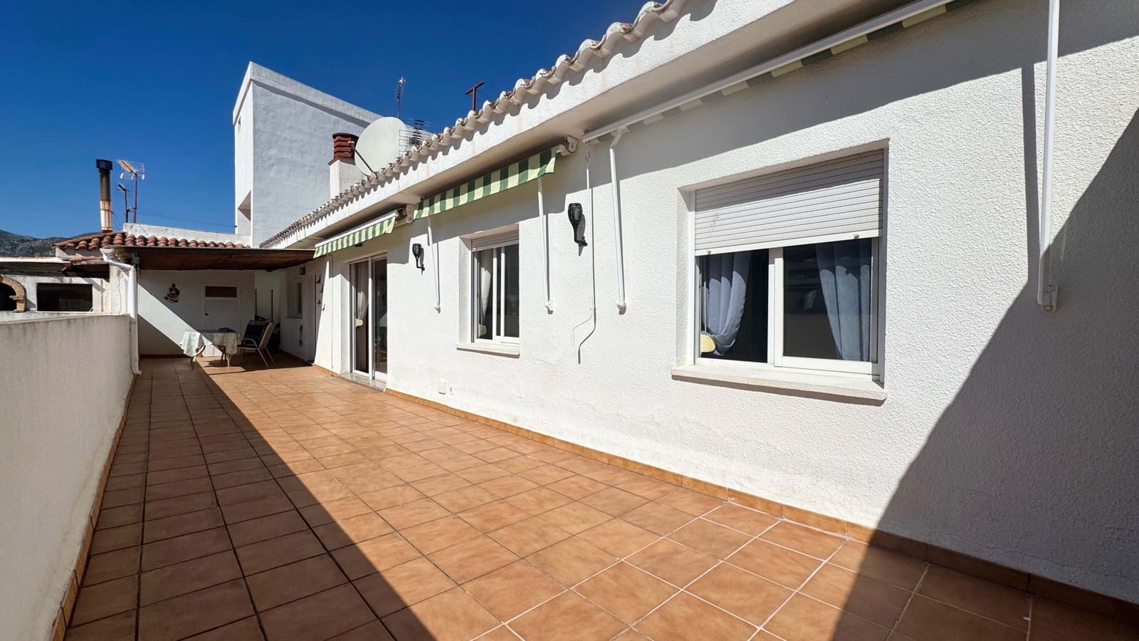 3 quarto Penthouse para venda em Alicante cidade com garagem - 170 000 € (Ref: 9988937)