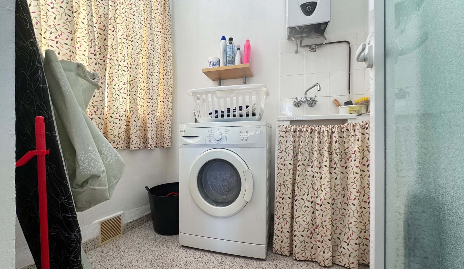 3 quarto Penthouse para venda em Alicante cidade com garagem - 170 000 € (Ref: 9988937)