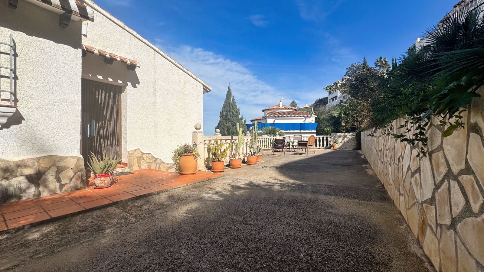 3 sypialnia Dom na sprzedaż w Pego z basenem - 340 000 € (Ref: 9988943)