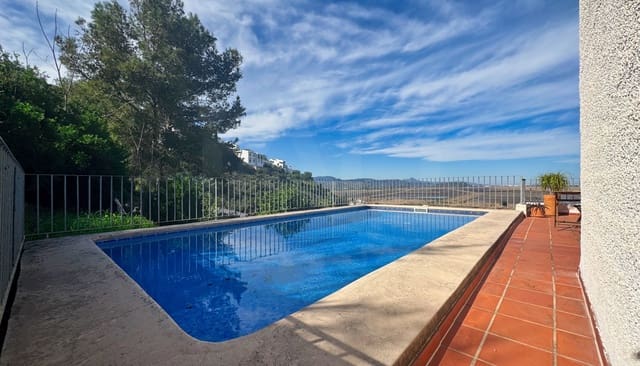 3 sypialnia Dom na sprzedaż w Pego z basenem - 340 000 € (Ref: 9988943)