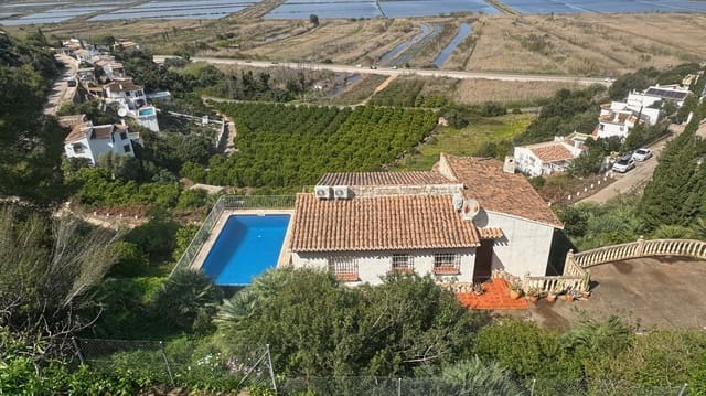 3 sypialnia Dom na sprzedaż w Pego z basenem - 340 000 € (Ref: 9988943)
