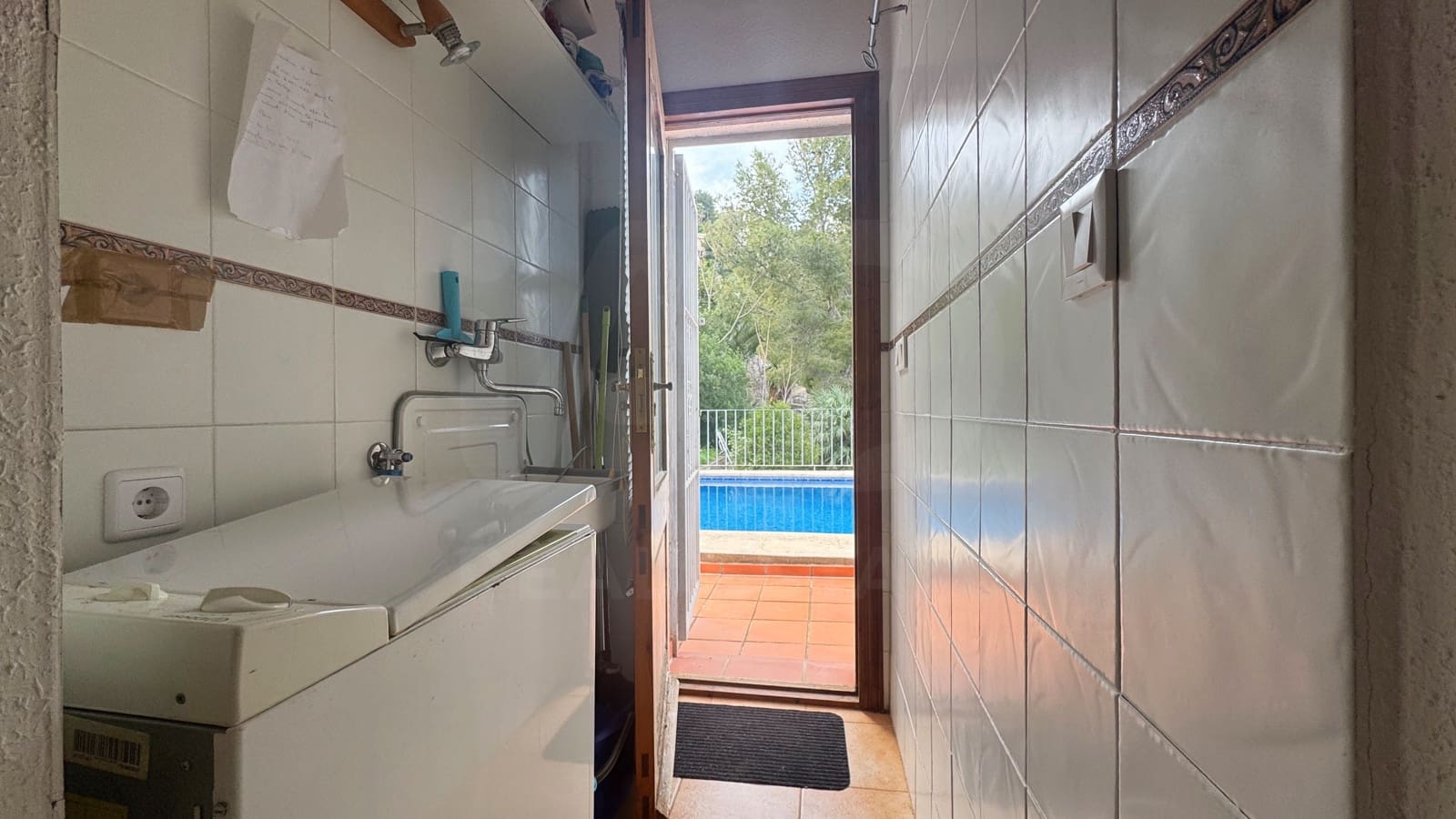 3 sypialnia Dom na sprzedaż w Pego z basenem - 340 000 € (Ref: 9988943)