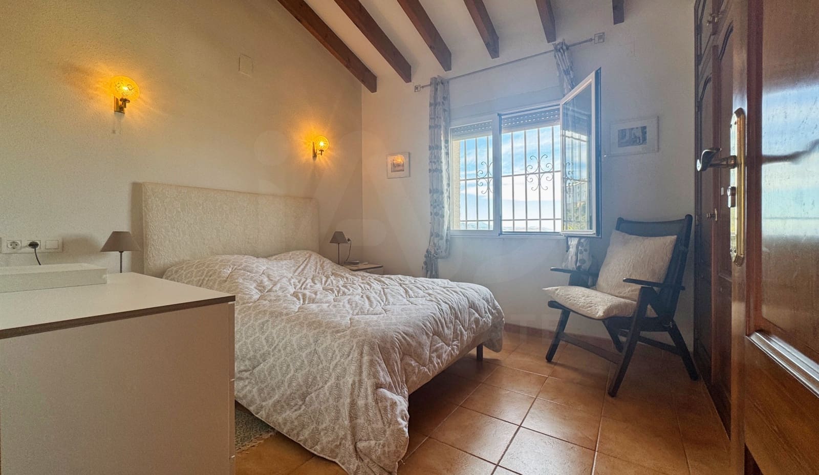 3 sypialnia Dom na sprzedaż w Pego z basenem - 340 000 € (Ref: 9988943)