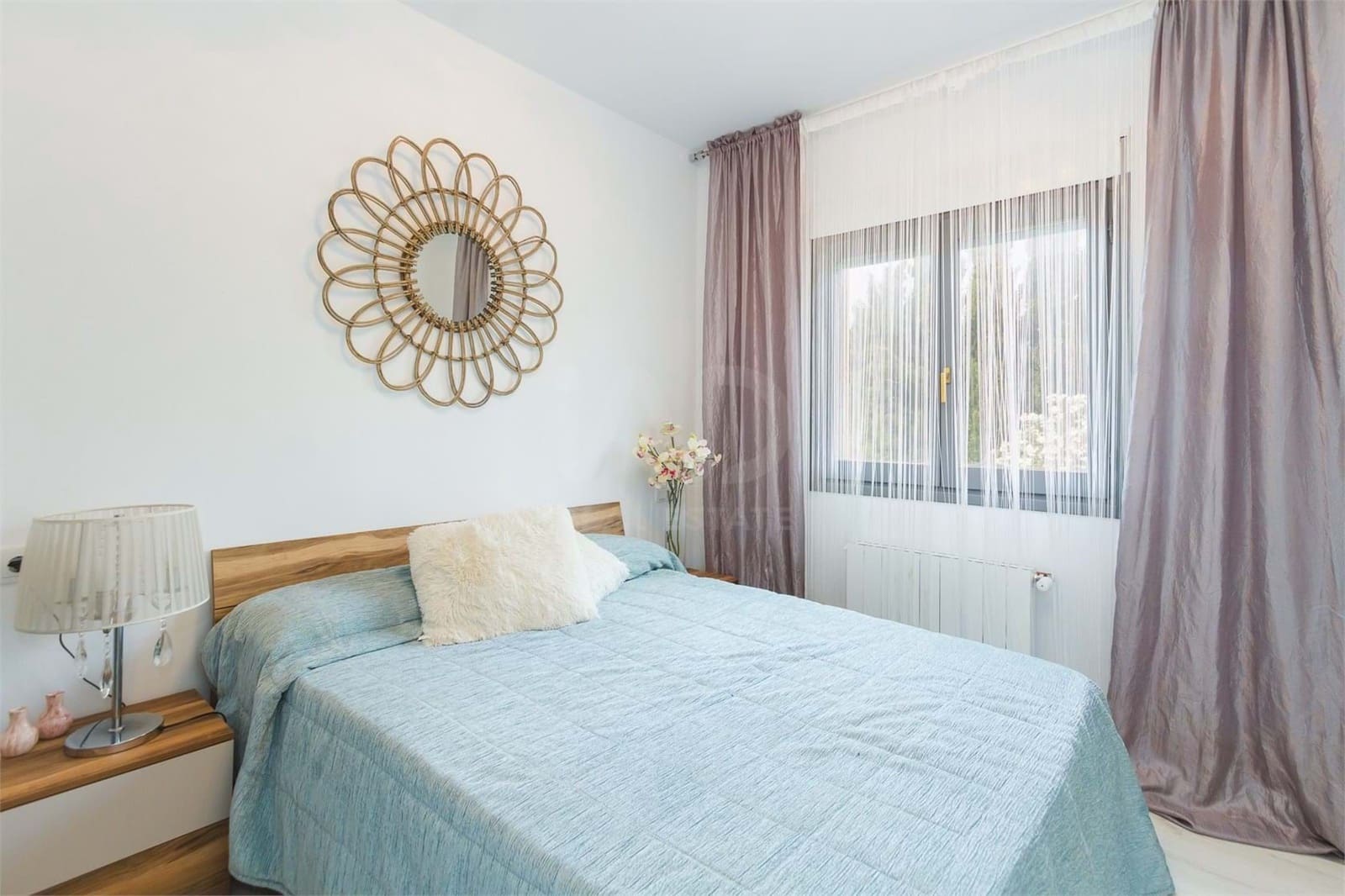 3 sovrum Radhus till salu i Alicante stad med pool - 330 000 € (Ref: 9988945)