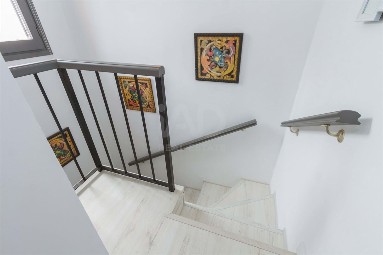 3 sovrum Radhus till salu i Alicante stad med pool - 330 000 € (Ref: 9988945)