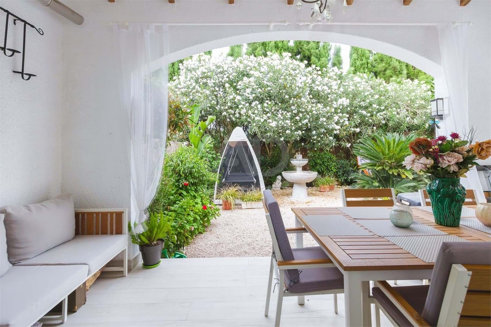 3 sovrum Radhus till salu i Alicante stad med pool - 330 000 € (Ref: 9988945)