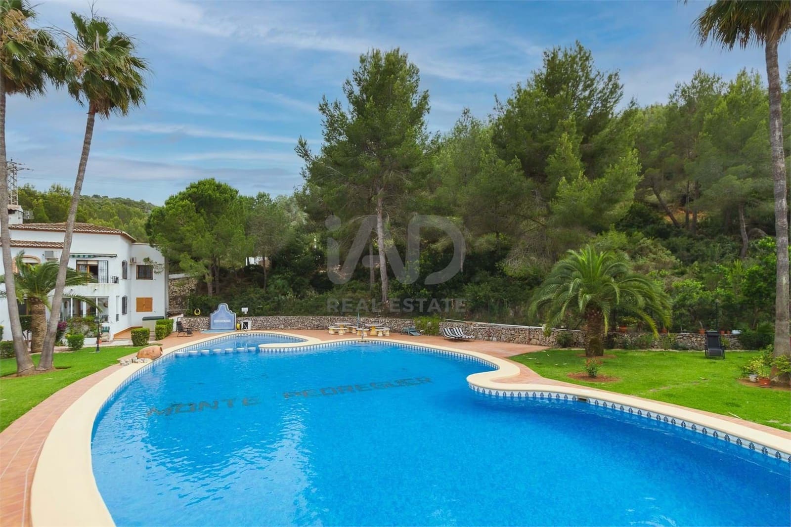 3 sovrum Radhus till salu i Alicante stad med pool - 330 000 € (Ref: 9988945)