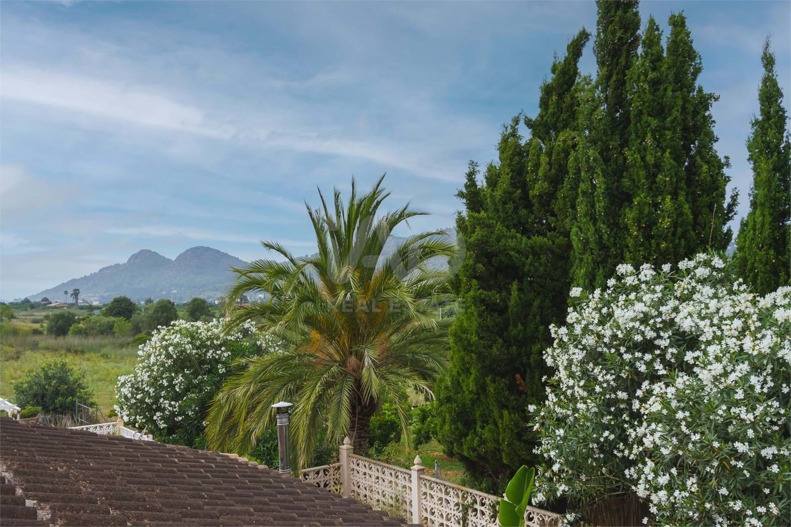 3 sovrum Radhus till salu i Alicante stad med pool - 330 000 € (Ref: 9988945)