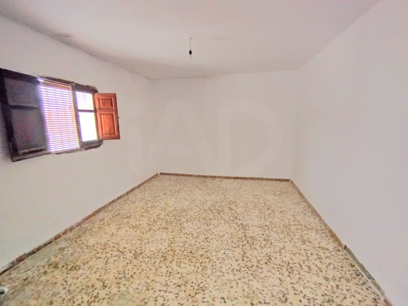 4 soverom Hus til salgs i Almeria by med svømmebasseng - € 46 000 (Ref: 9988946)