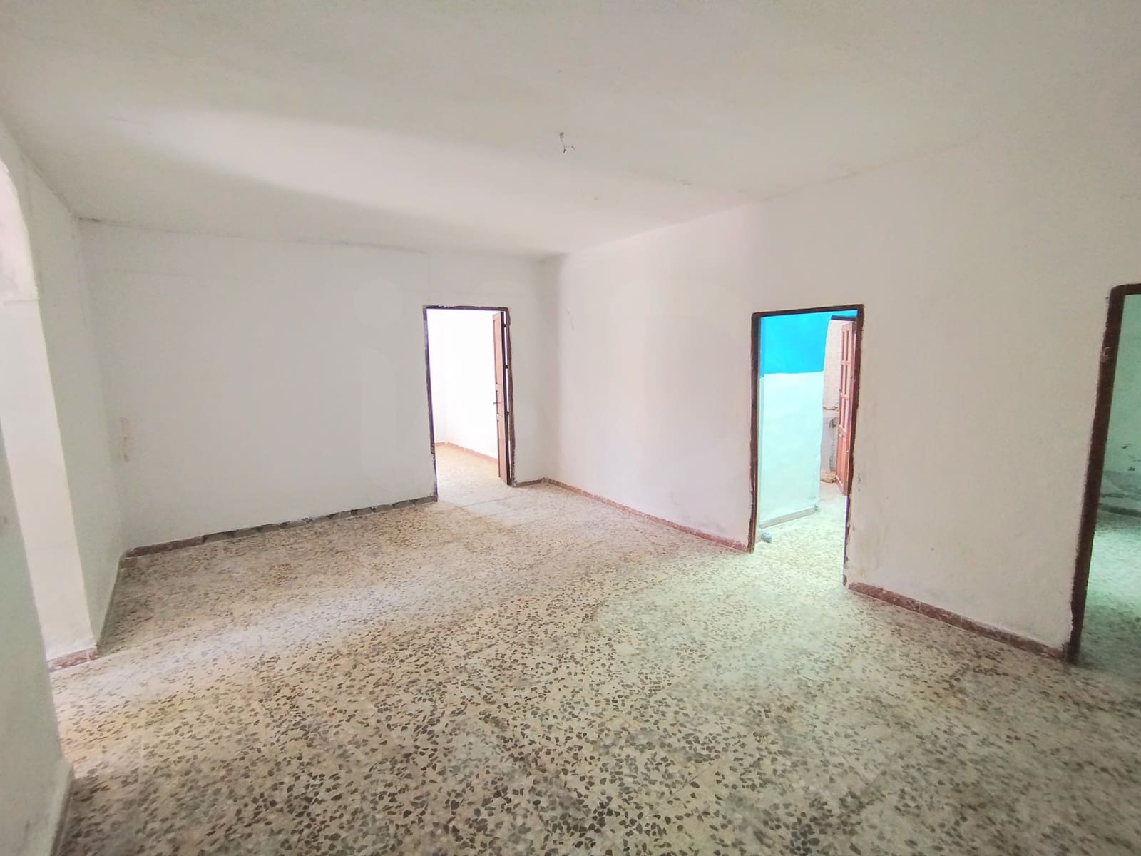 4 soverom Hus til salgs i Almeria by med svømmebasseng - € 46 000 (Ref: 9988946)