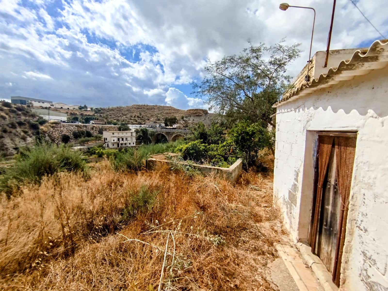 4 soverom Hus til salgs i Almeria by med svømmebasseng - € 46 000 (Ref: 9988946)