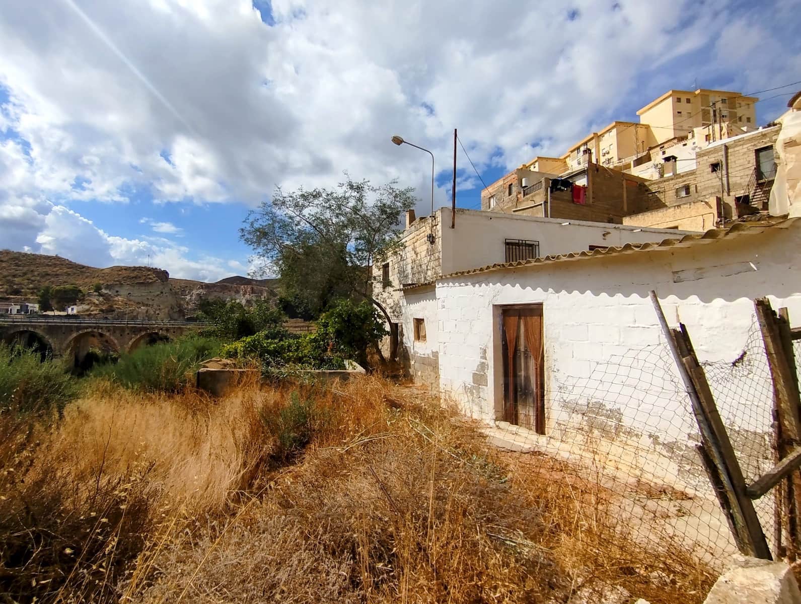 4 soverom Hus til salgs i Almeria by med svømmebasseng - € 46 000 (Ref: 9988946)