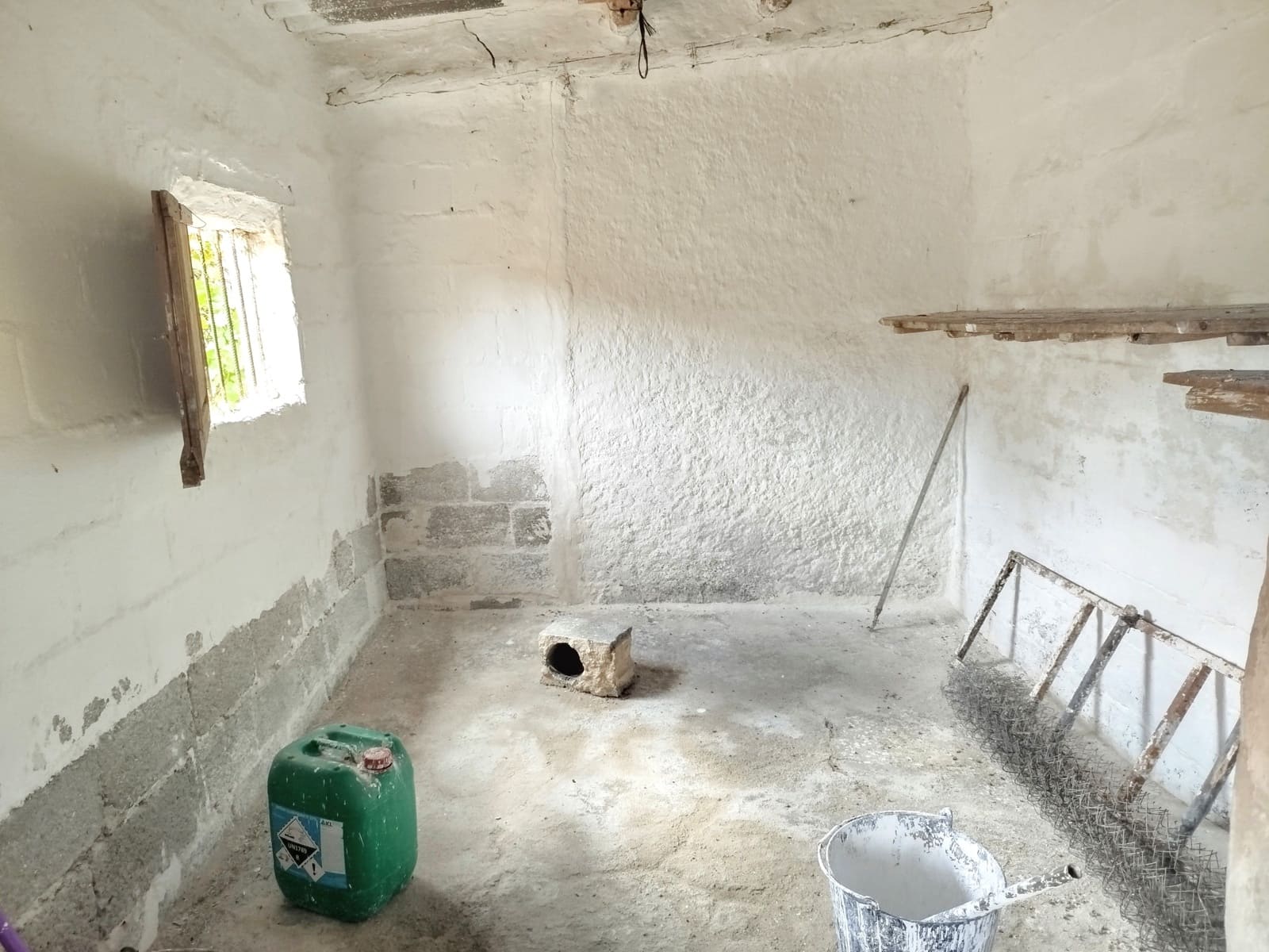 4 soverom Hus til salgs i Almeria by med svømmebasseng - € 46 000 (Ref: 9988946)