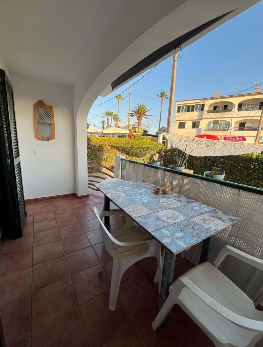 2 soveværelse Lejlighed til salg i Cala'n Porter med swimmingpool - € 336.000 (Ref: 9988948)