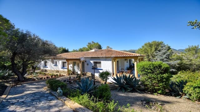 4 soverom Villa til salgs i Pedreguer med svømmebasseng garasje - € 875 000 (Ref: 9988951)