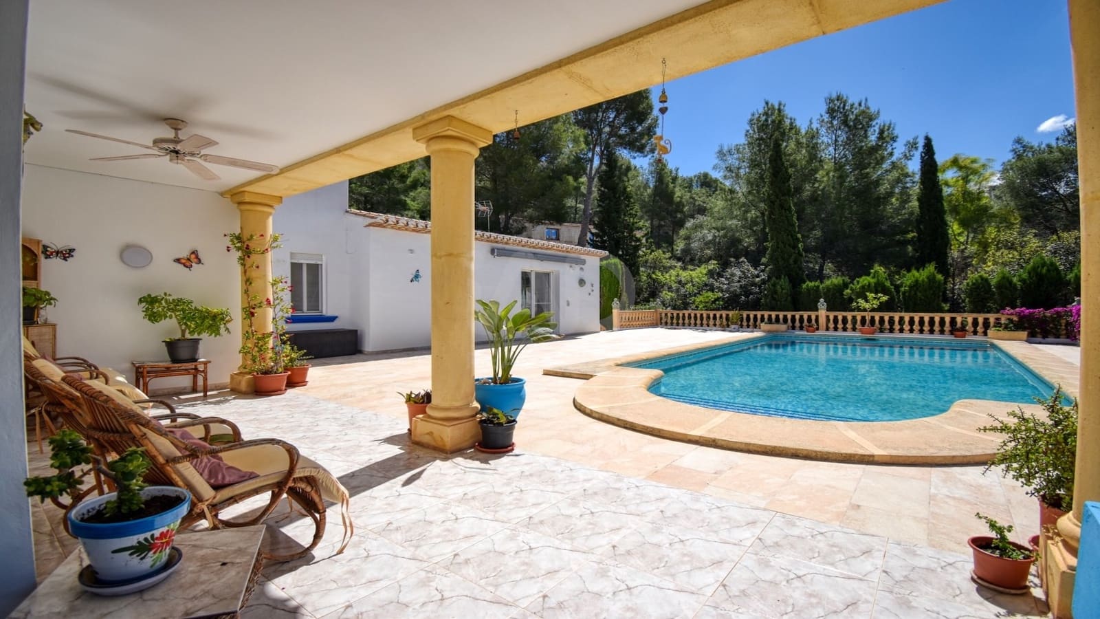 4 soverom Villa til salgs i Pedreguer med svømmebasseng garasje - € 875 000 (Ref: 9988951)