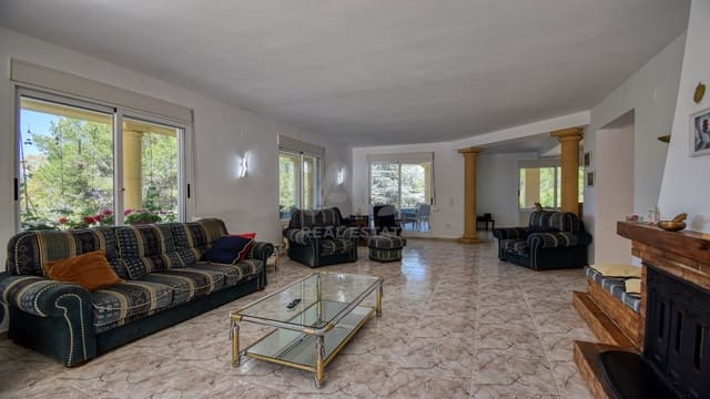4 soverom Villa til salgs i Pedreguer med svømmebasseng garasje - € 875 000 (Ref: 9988951)
