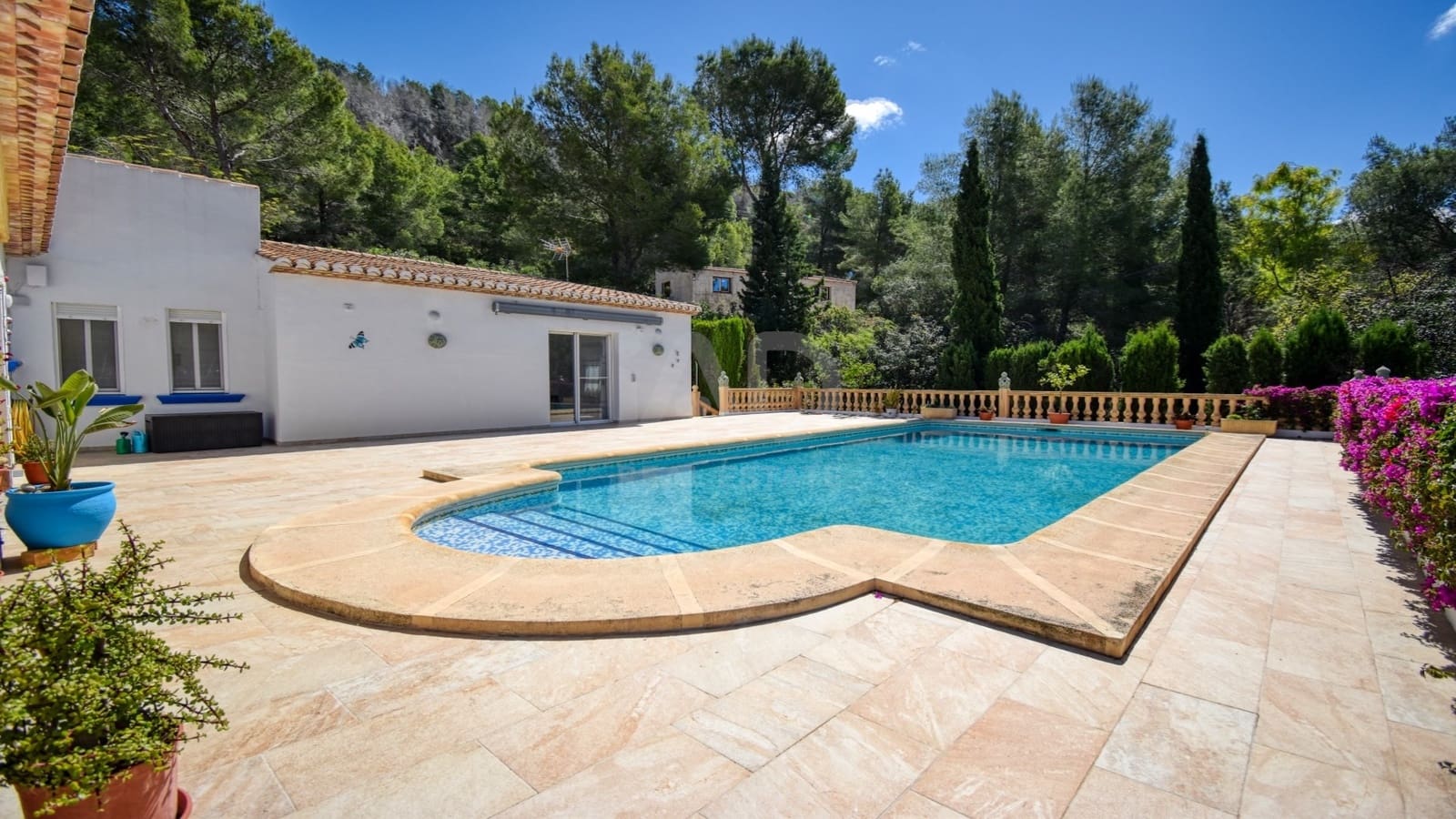 4 soverom Villa til salgs i Pedreguer med svømmebasseng garasje - € 875 000 (Ref: 9988951)