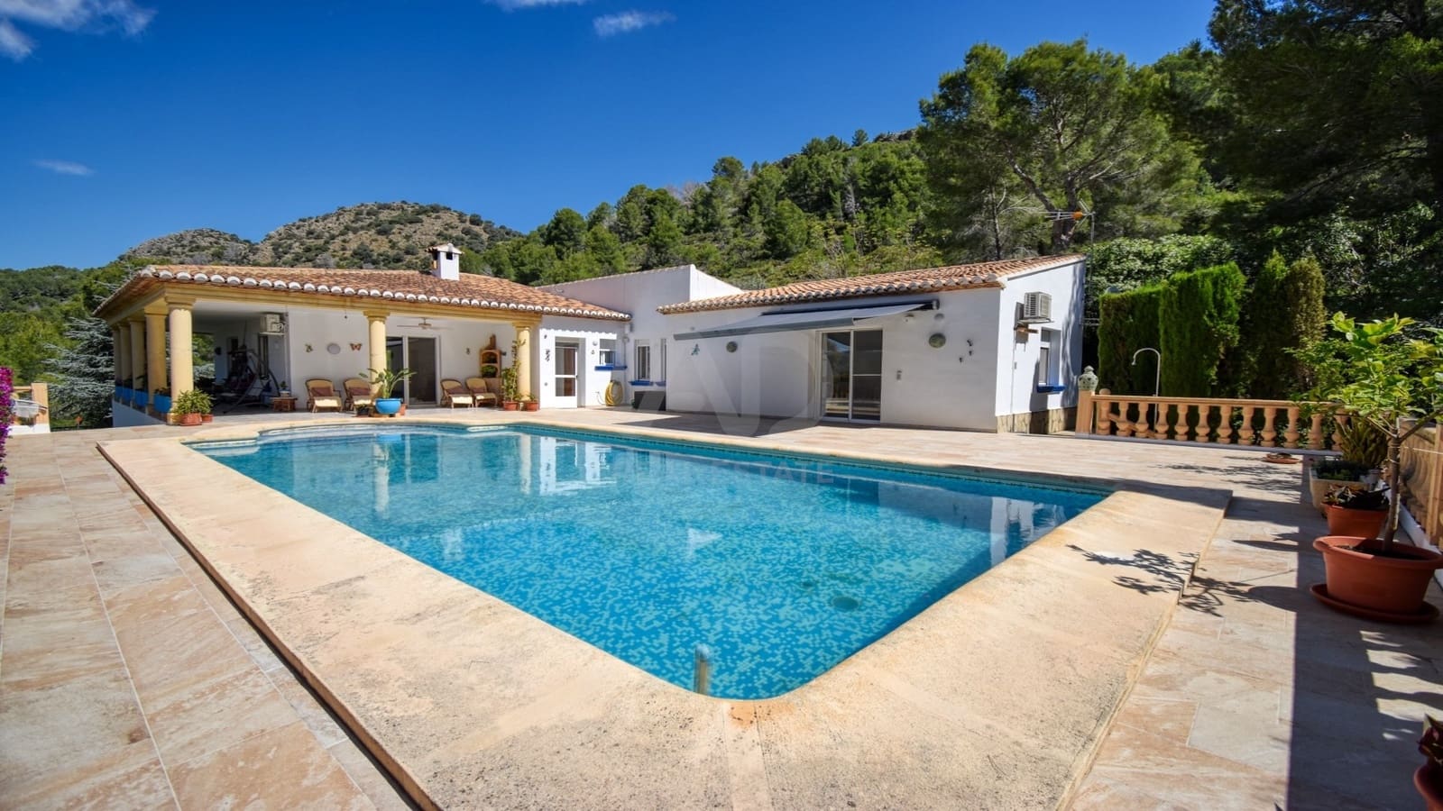 4 soverom Villa til salgs i Pedreguer med svømmebasseng garasje - € 875 000 (Ref: 9988951)