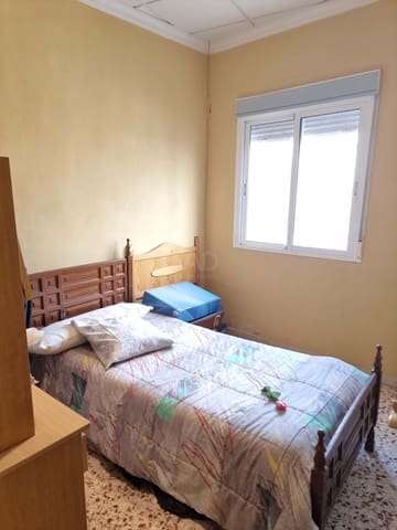 1 soverom Rekkehus til salgs i Alicante by med garasje - € 139 800 (Ref: 9988952)