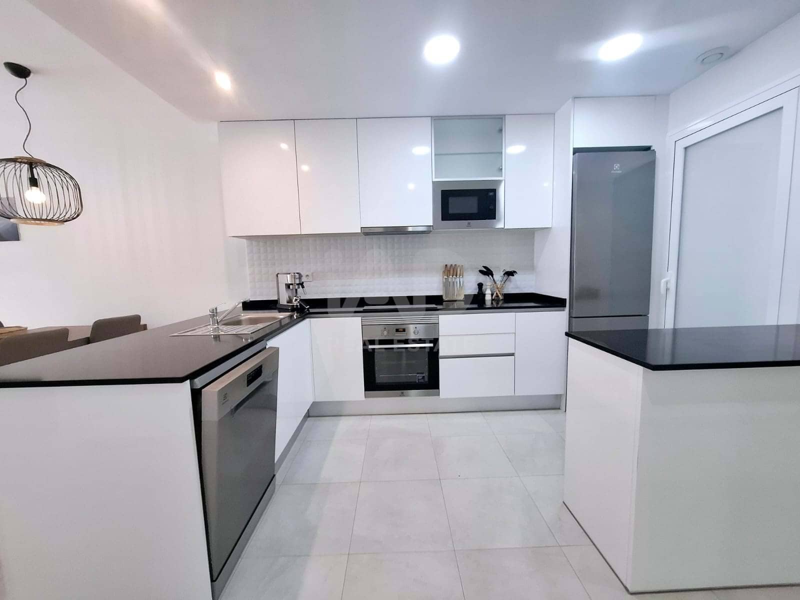 2 sypialnia Apartament na sprzedaż w Miasto Almeria z basenem garażem - 245 000 € (Ref: 9988957)