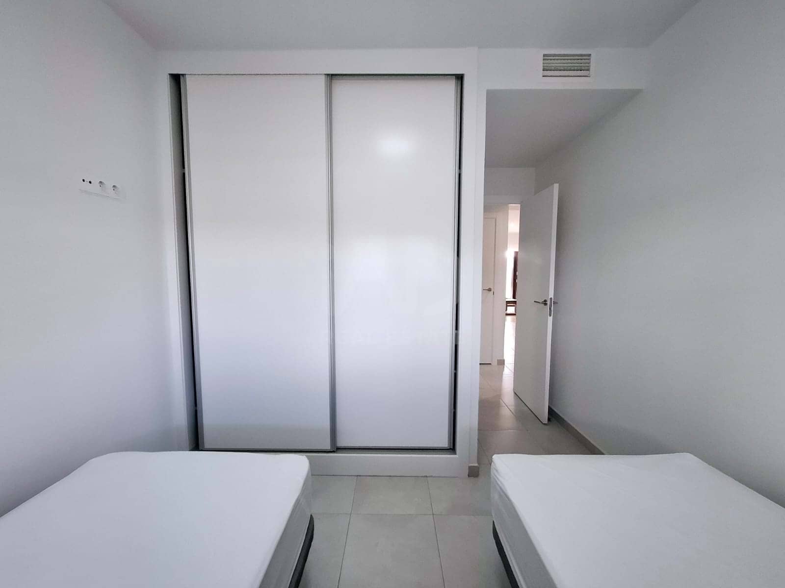 2 sypialnia Apartament na sprzedaż w Miasto Almeria z basenem garażem - 245 000 € (Ref: 9988957)