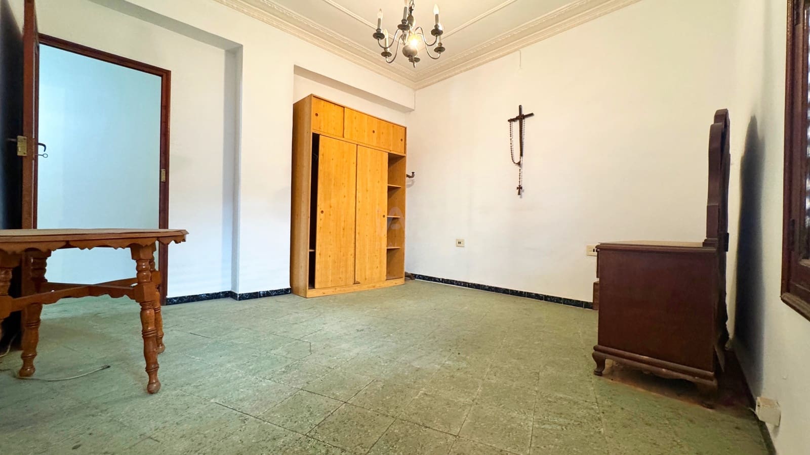 6 makuuhuone Omakotitalo myytävänä paikassa Alicante kaupunki mukana 
autotalli - 190 000 € (Ref: 9988959)