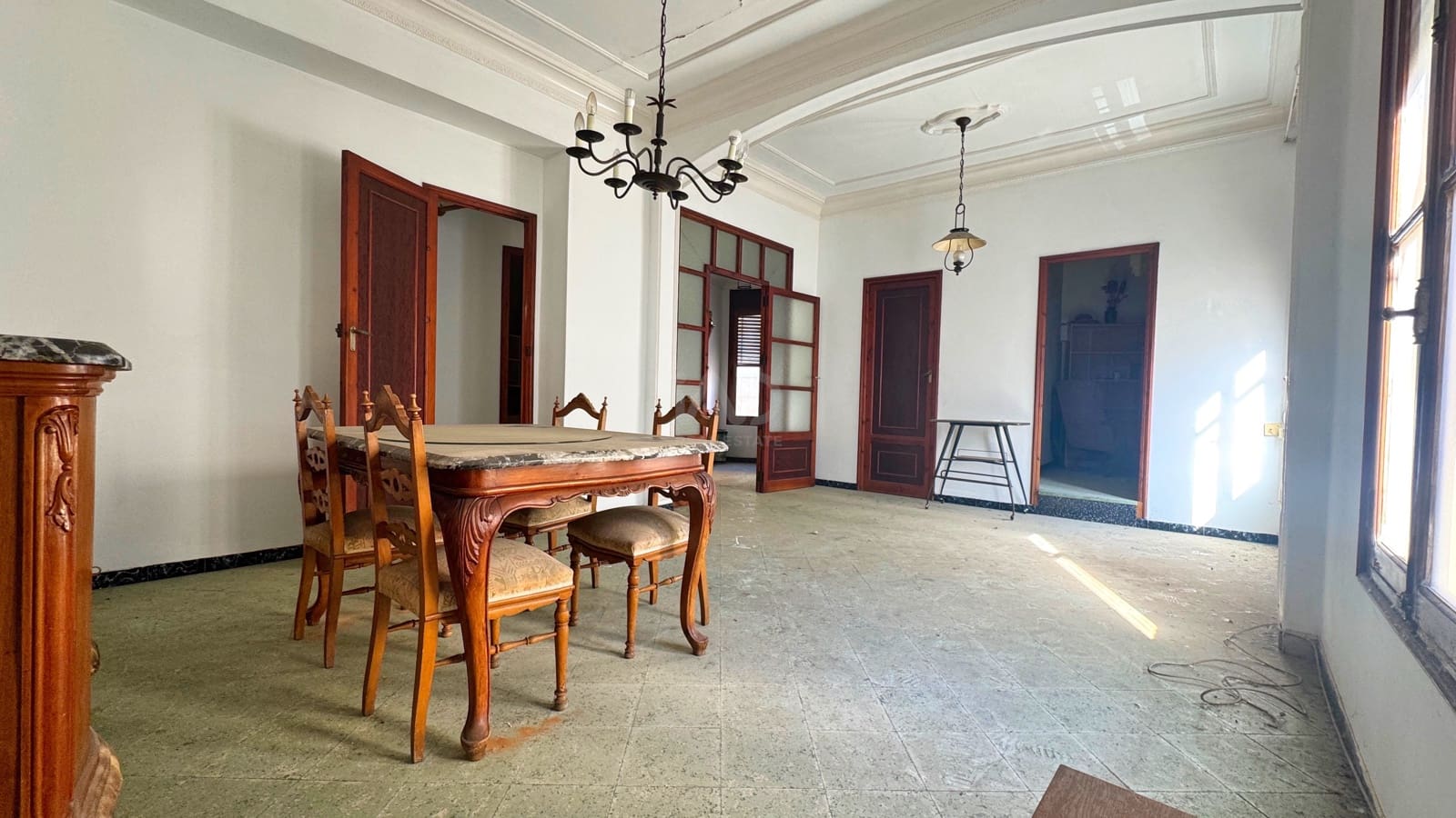 6 makuuhuone Omakotitalo myytävänä paikassa Alicante kaupunki mukana 
autotalli - 190 000 € (Ref: 9988959)