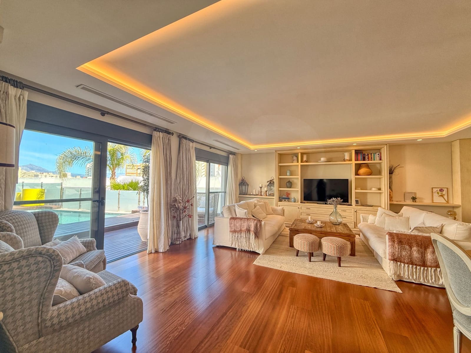 5 chambre Villa/Maison à vendre à Alicante ville avec piscine garage - 2 000 000 € (Ref: 9988960)