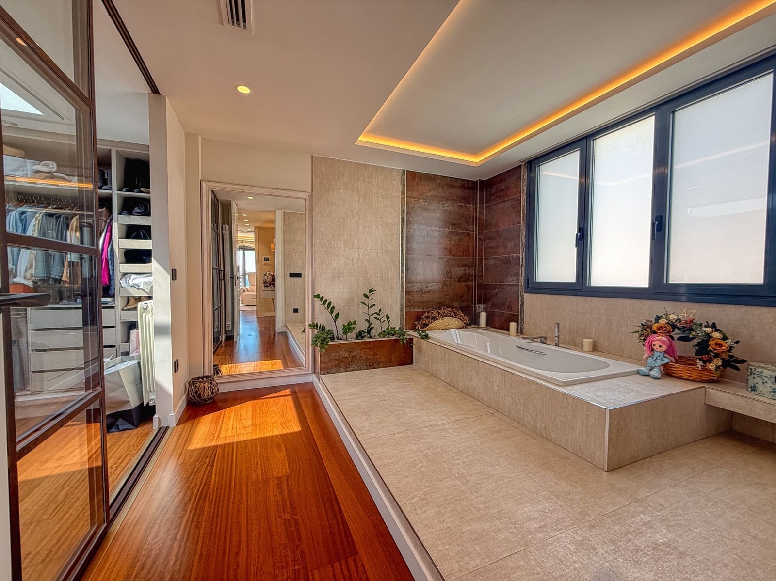 5 chambre Villa/Maison à vendre à Alicante ville avec piscine garage - 2 000 000 € (Ref: 9988960)