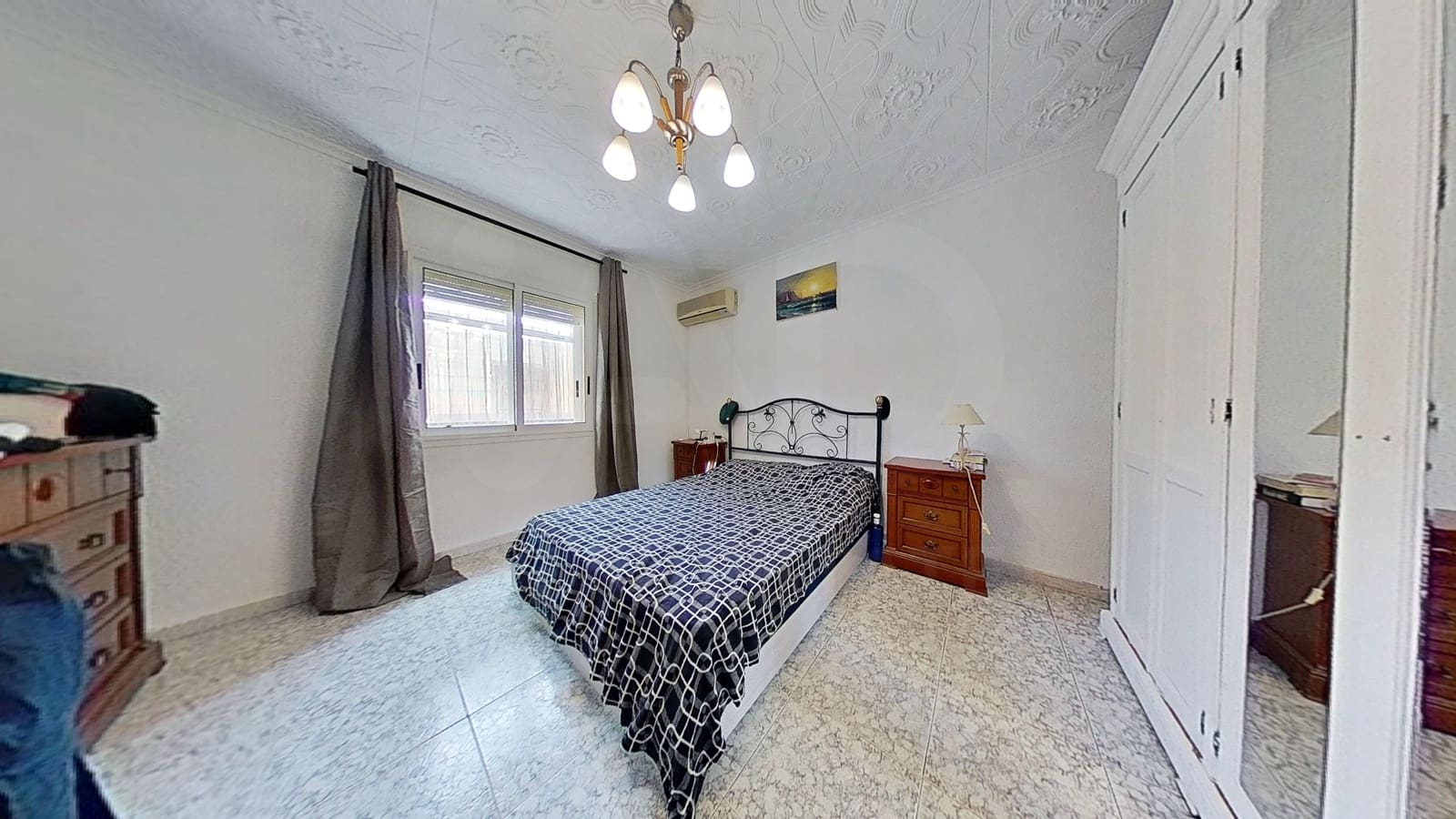 Casa de 3 habitaciones en Alicante / Alacant ciudad en venta con garaje - 245.000 € (Ref: 9988965)