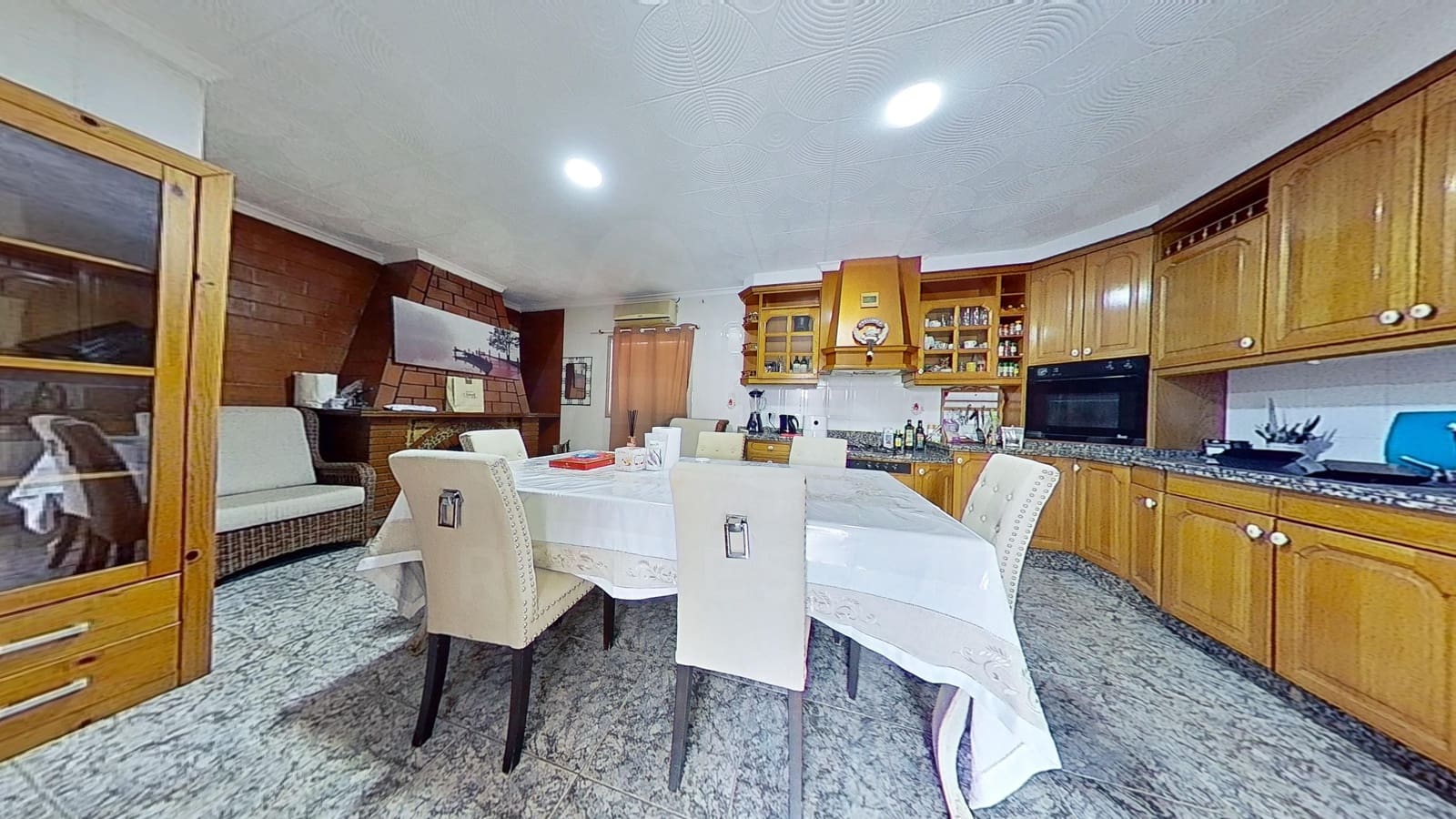 Casa de 3 habitaciones en Alicante / Alacant ciudad en venta con garaje - 245.000 € (Ref: 9988965)
