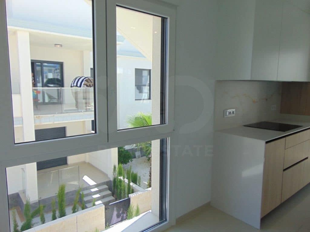 2 soveværelse Penthouse til salg i Pueblo Bravo med swimmingpool - € 299.000 (Ref: 9988966)