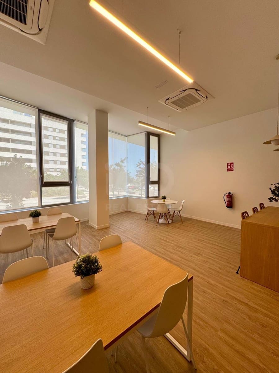 Apartamento de 2 habitaciones en Alicante / Alacant ciudad en venta con piscina garaje - 389.000 € (Ref: 9988967)