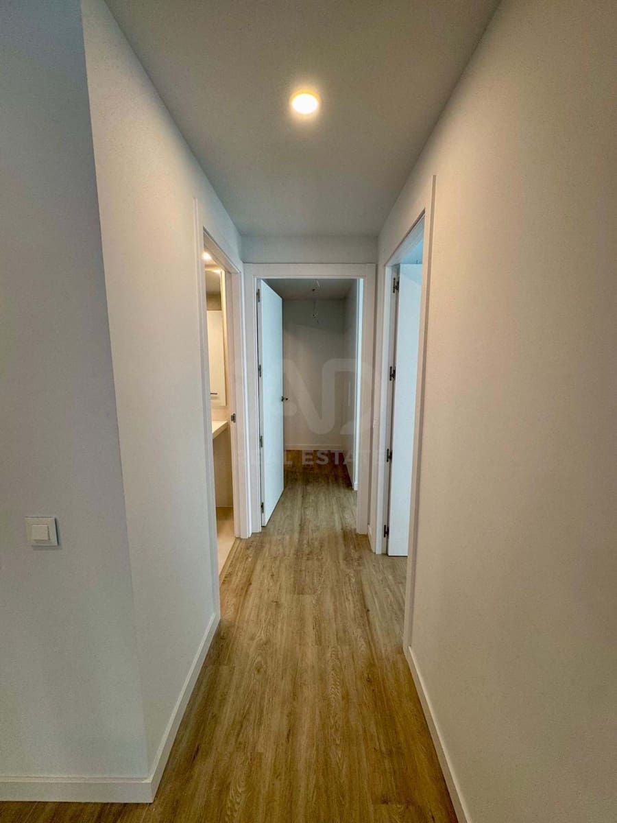 Apartamento de 2 habitaciones en Alicante / Alacant ciudad en venta con piscina garaje - 389.000 € (Ref: 9988967)