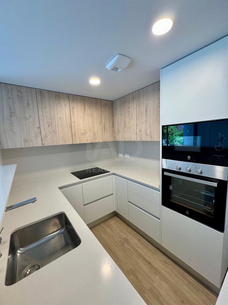 Apartamento de 2 habitaciones en Alicante / Alacant ciudad en venta con piscina garaje - 389.000 € (Ref: 9988967)