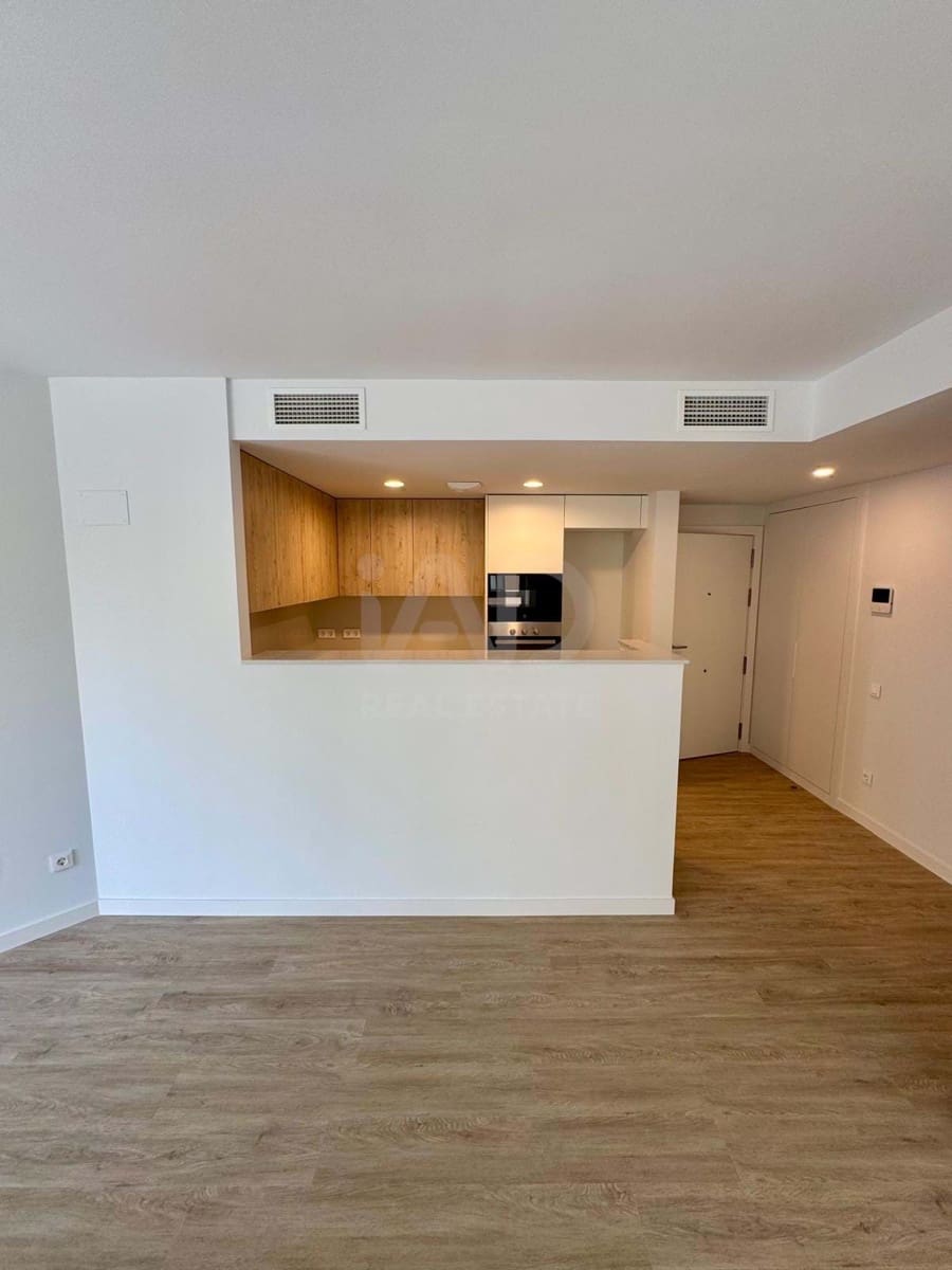 Apartamento de 2 habitaciones en Alicante / Alacant ciudad en venta con piscina garaje - 389.000 € (Ref: 9988967)