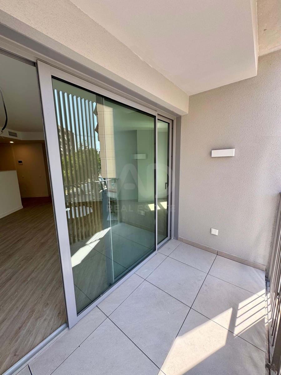 Apartamento de 2 habitaciones en Alicante / Alacant ciudad en venta con piscina garaje - 389.000 € (Ref: 9988967)
