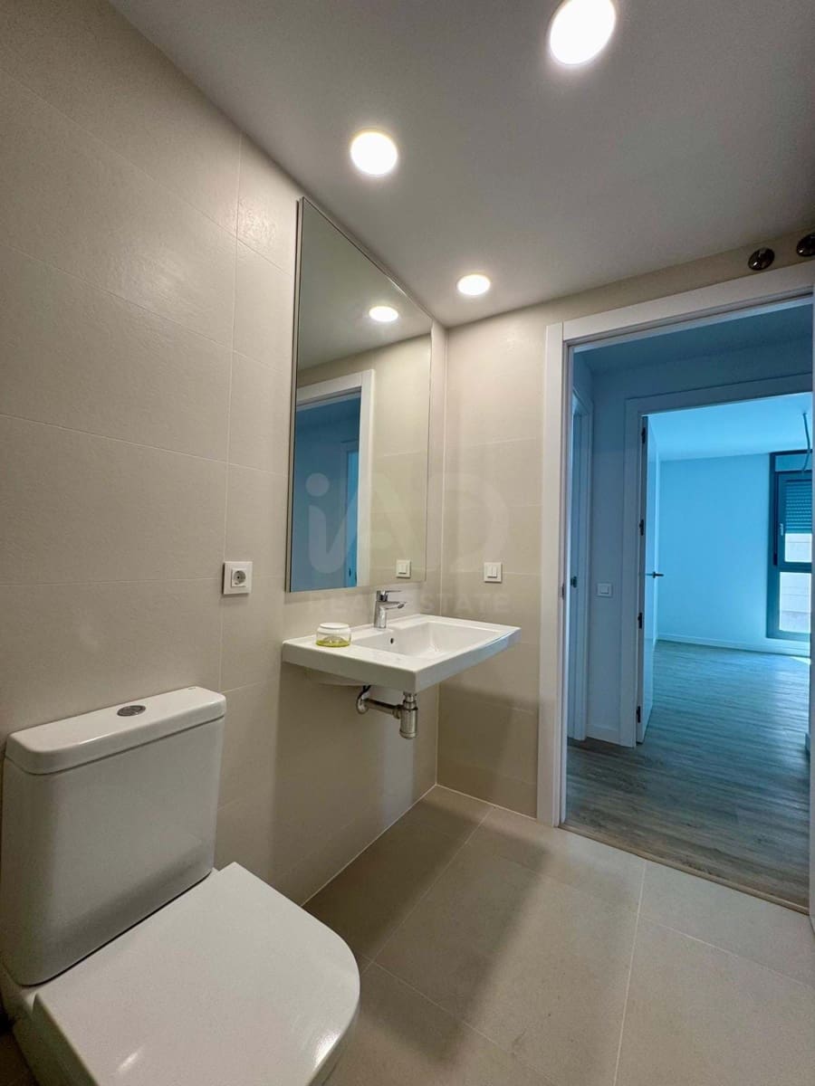 Apartamento de 2 habitaciones en Alicante / Alacant ciudad en venta con piscina garaje - 389.000 € (Ref: 9988967)