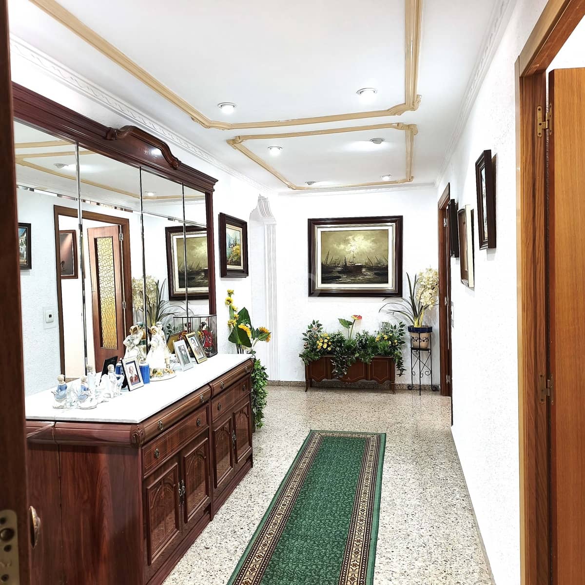 4 sovrum Lägenhet till salu i Valencia stad med garage - 185 000 € (Ref: 9988971)