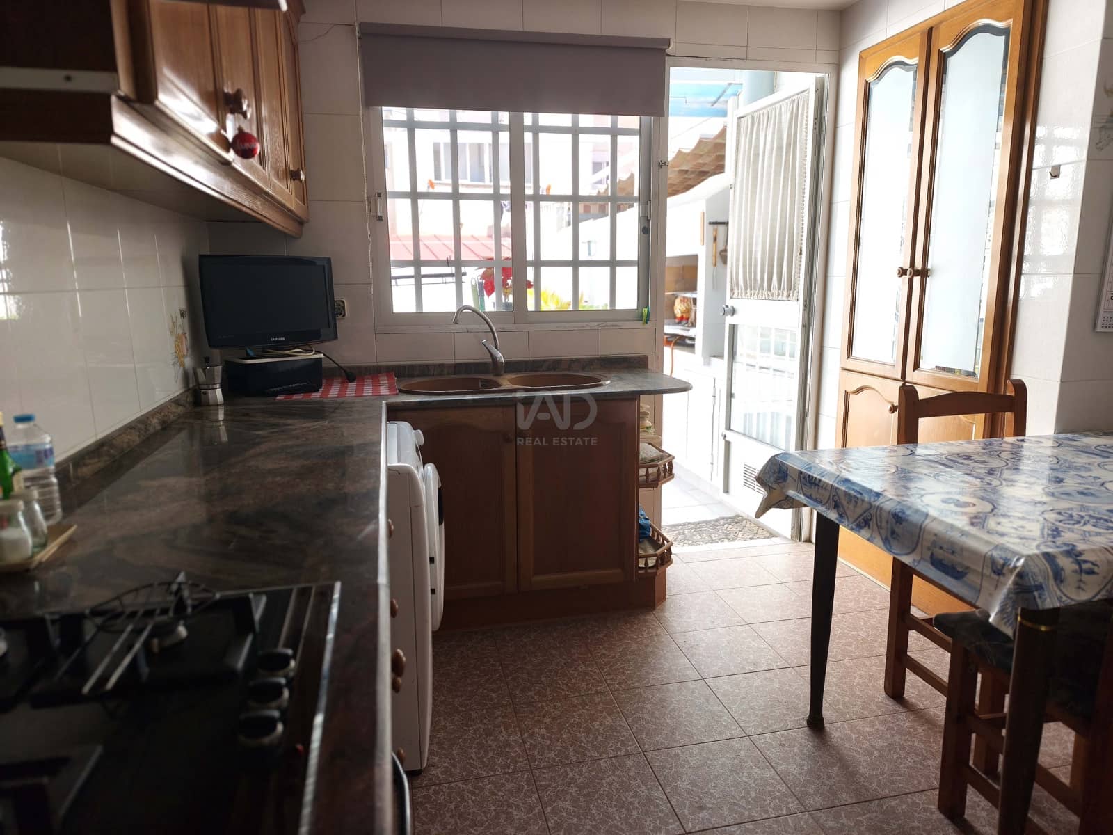 4 sovrum Lägenhet till salu i Valencia stad med garage - 185 000 € (Ref: 9988971)