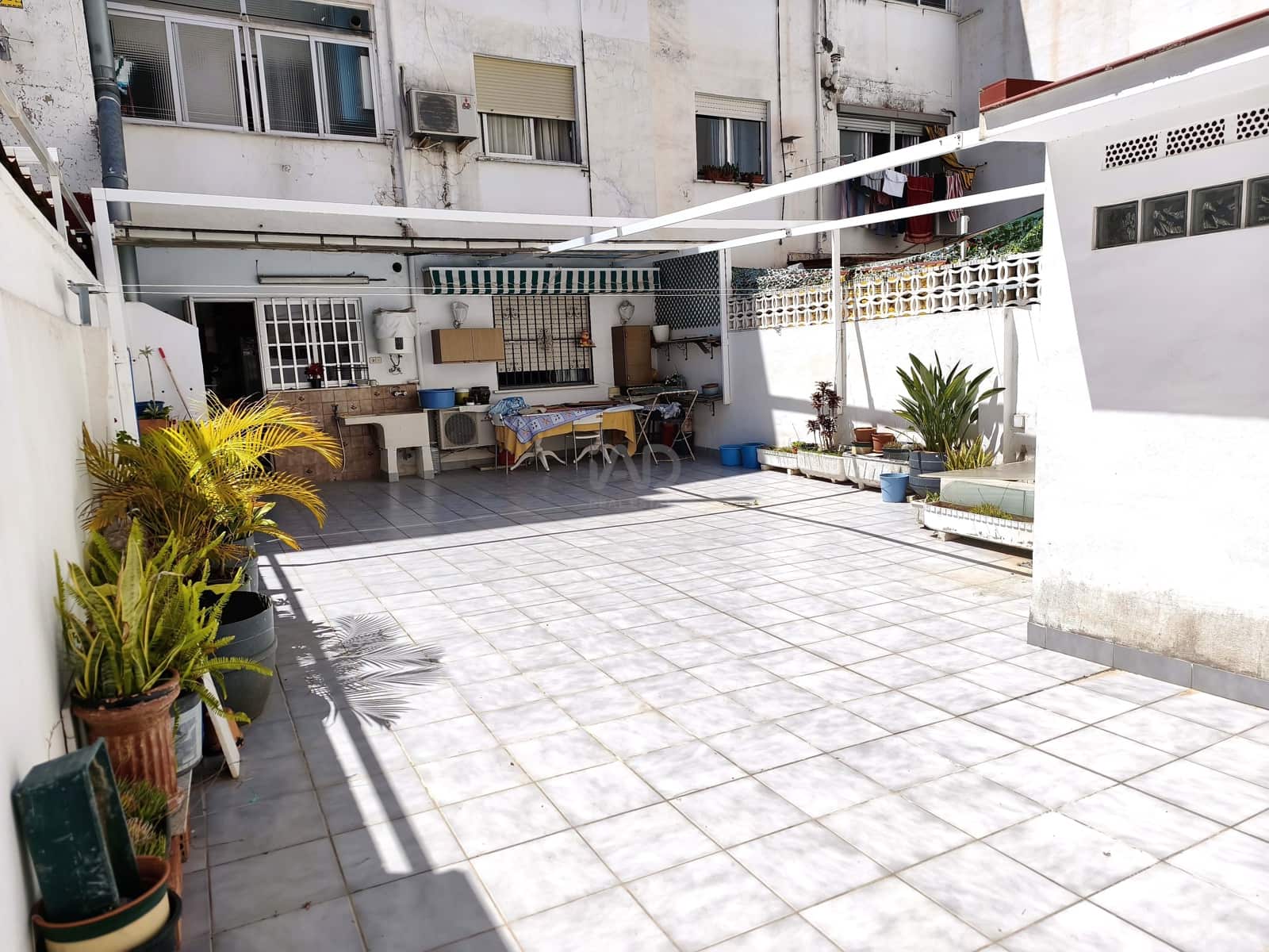 4 sovrum Lägenhet till salu i Valencia stad med garage - 185 000 € (Ref: 9988971)