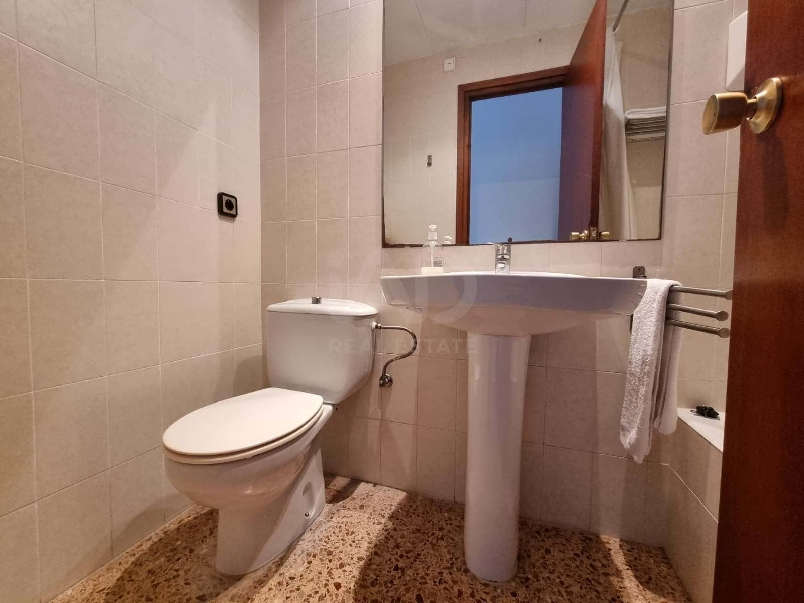 Kommersiell til salgs i Tarragona by - € 1 150 000 (Ref: 9988981)